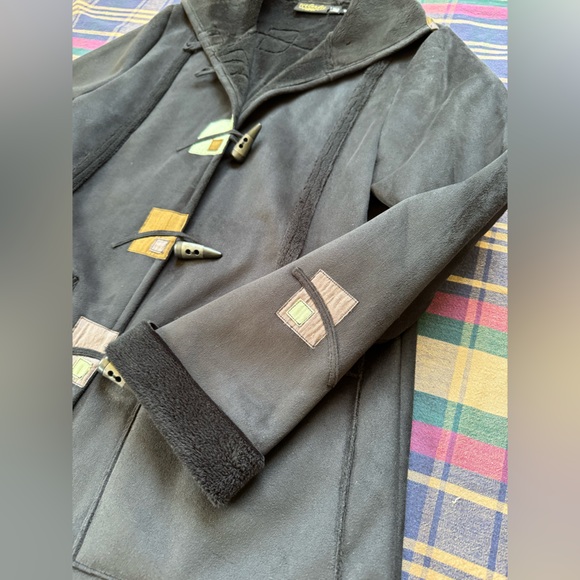 Icelandic Design Button Up Jacket - Picture 6 of 12